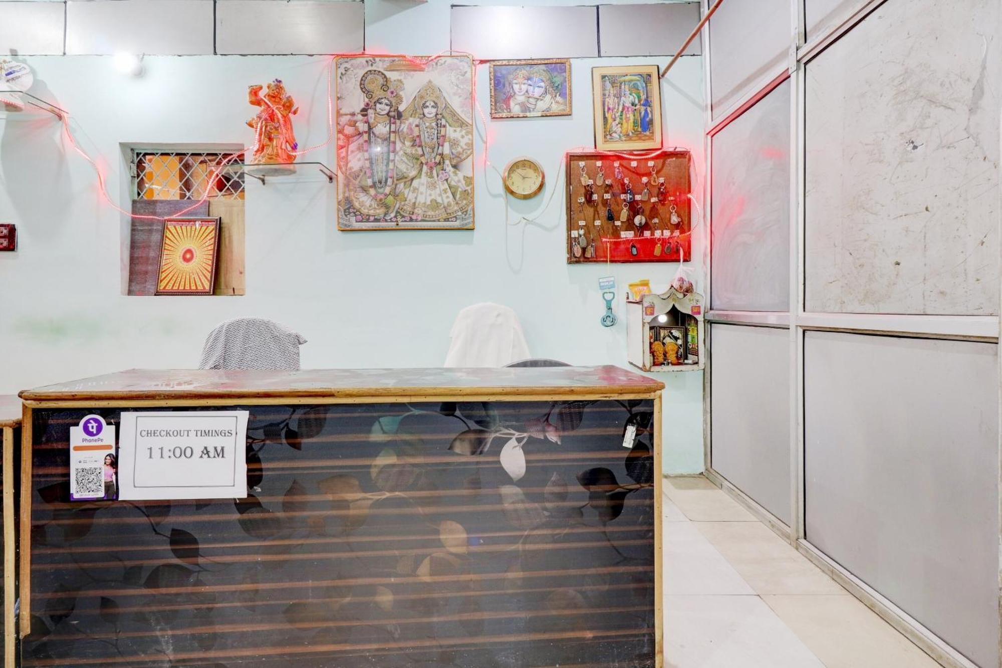 Hotel O Shree Radha Guest House Jhansi Bagian luar foto