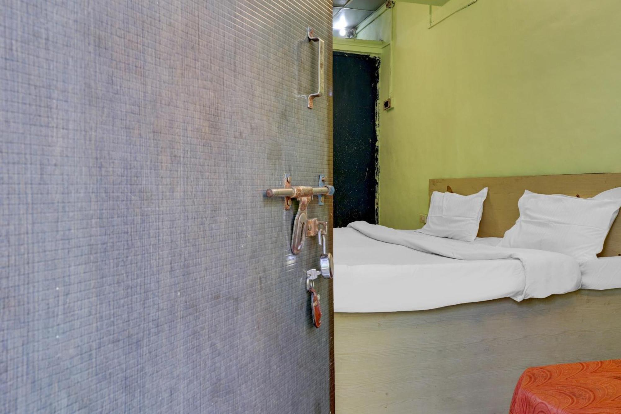 Hotel O Shree Radha Guest House Jhansi Bagian luar foto